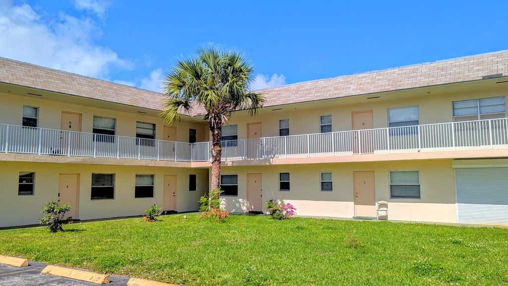 Photo of 2301 SE 4th Street #14, Boynton Beach, FL 33435 (MLS # R11062771)