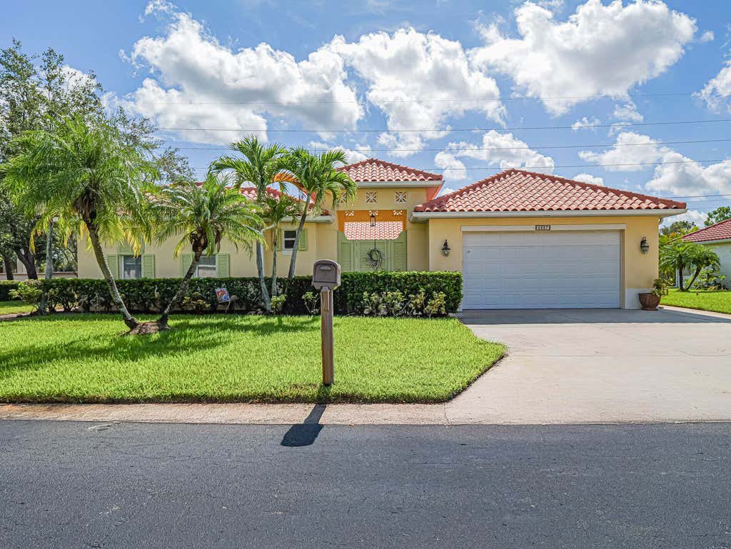 Photo of 5837 Pine Ridge Circle, Vero Beach, FL 32967 (MLS # R11114655)