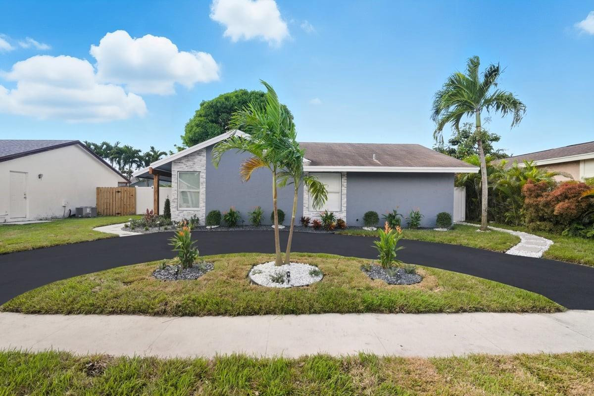 NORTH LAUDERDALE VILLAGE SEC 2 - Residential Lease