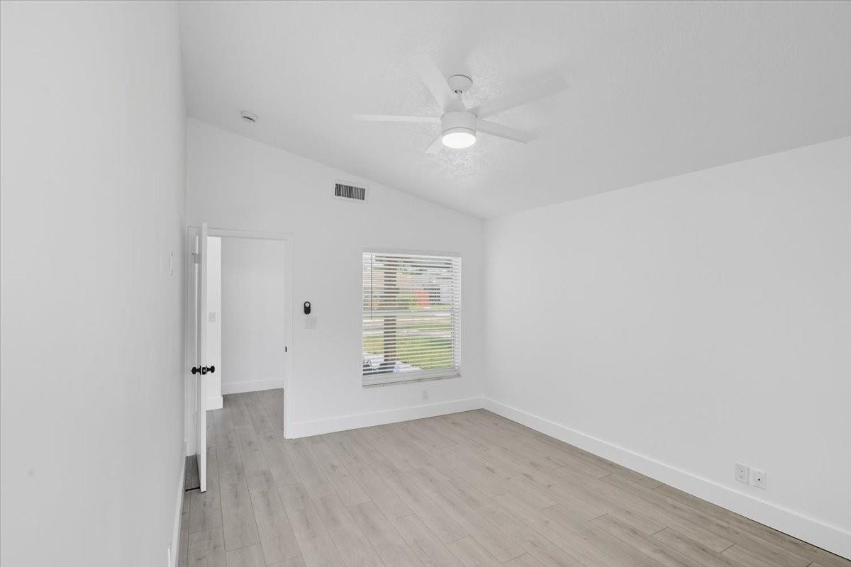 NORTH LAUDERDALE VILLAGE SEC 2 - Residential Lease