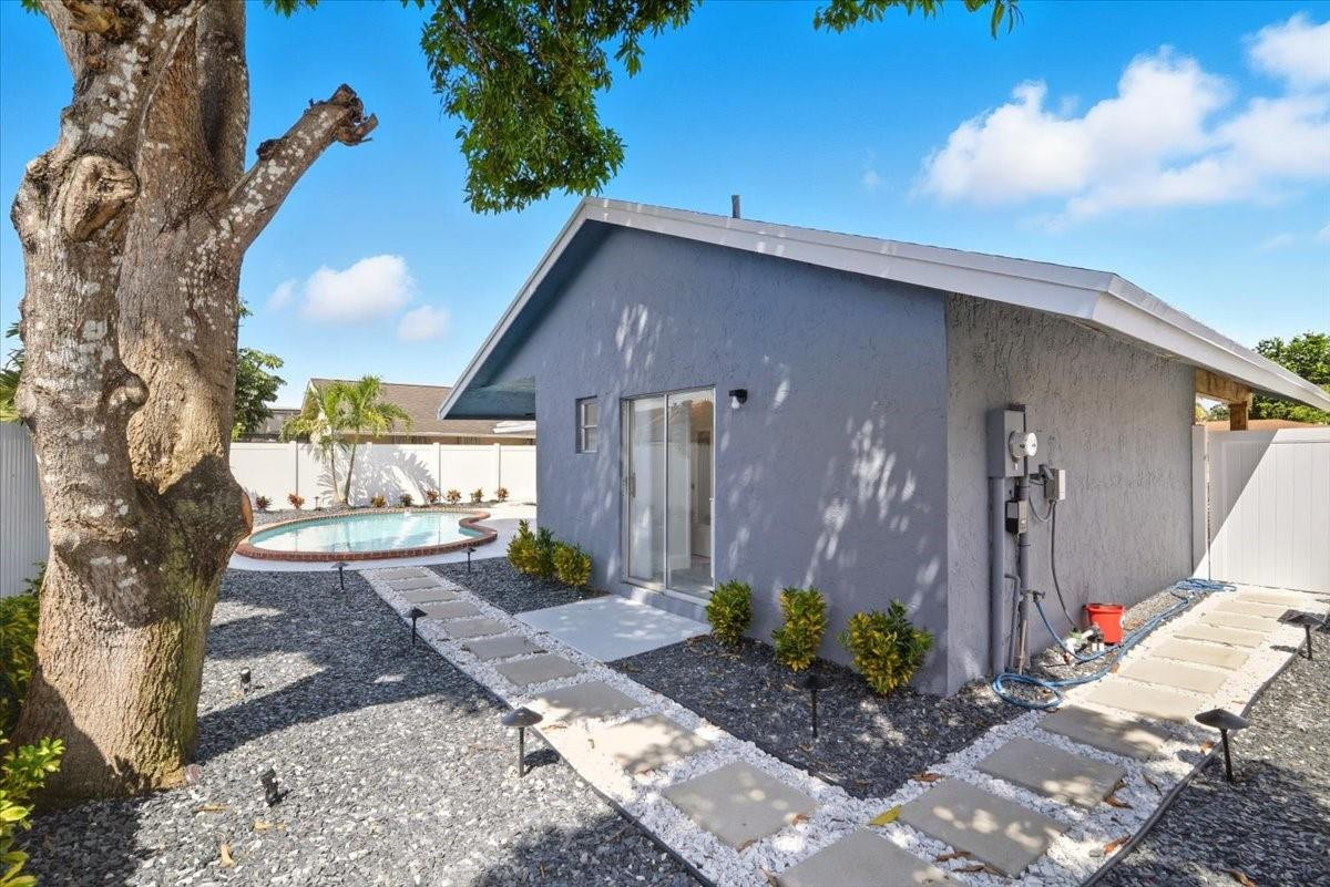 NORTH LAUDERDALE VILLAGE SEC 2 - Residential Lease