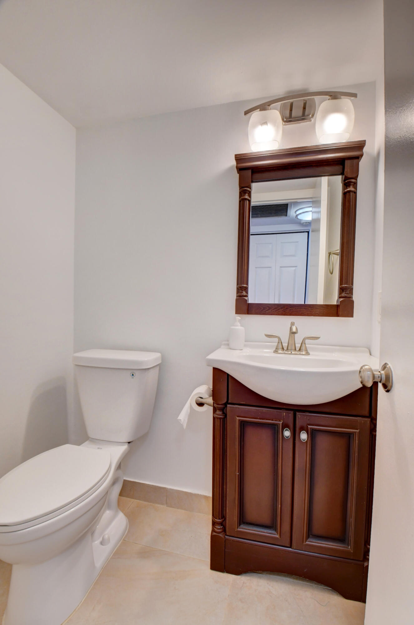 DORSET AT CENTURY VILLAGE CONDO - Residential Lease