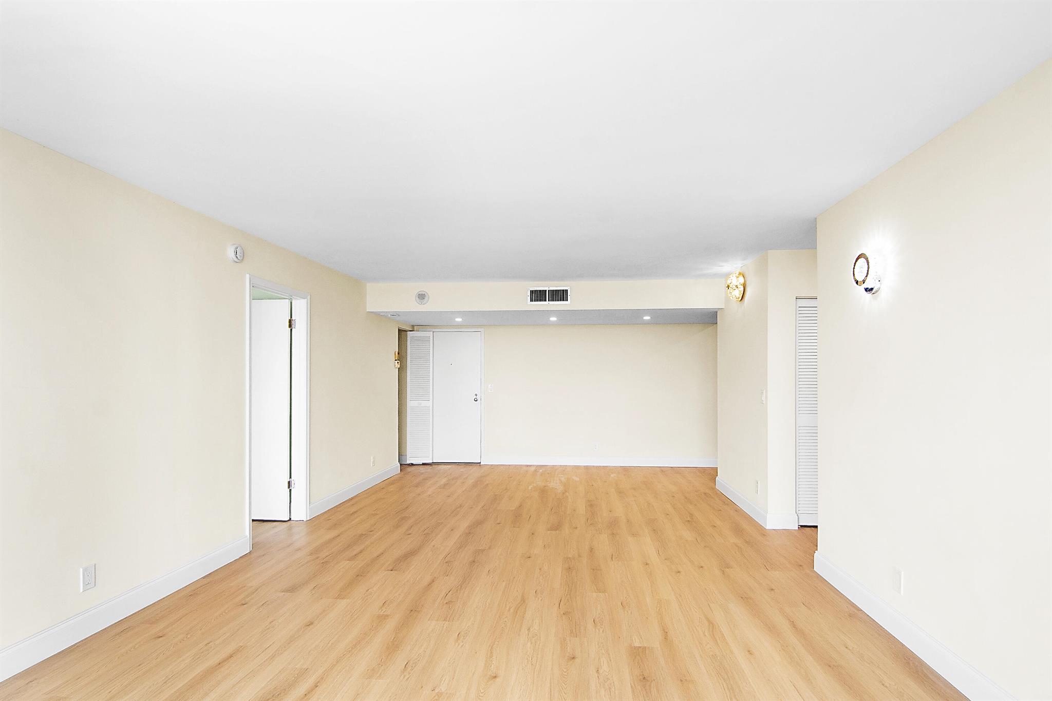 2400 Presidential Way Ph2