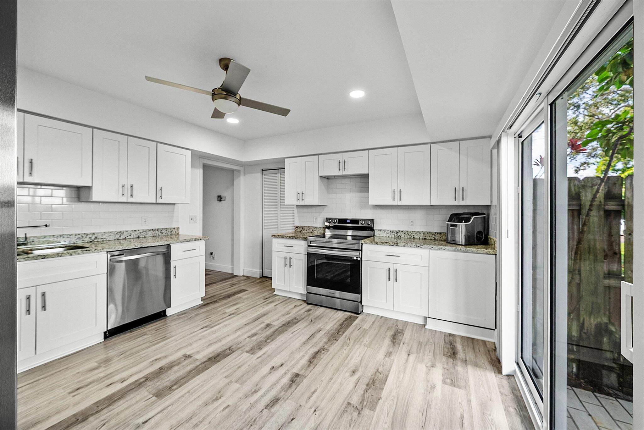 LAKES OF WOODHAVEN I AND - Residential Lease