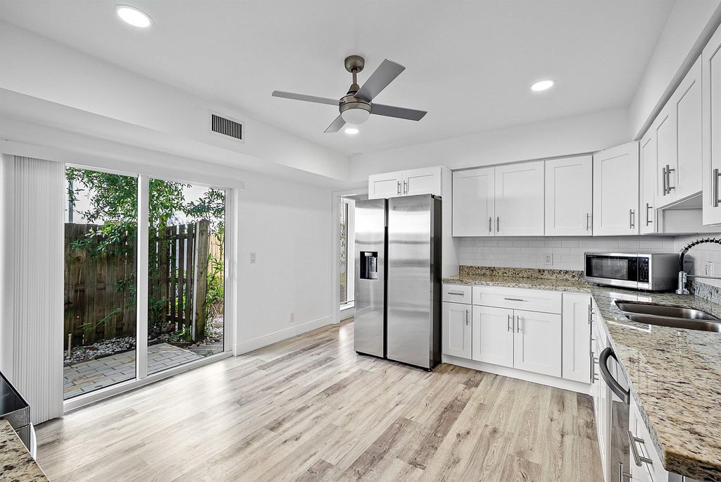 Photo of 6165 Old Court Road #123, Boca Raton, FL 33433 (MLS # R11135927)