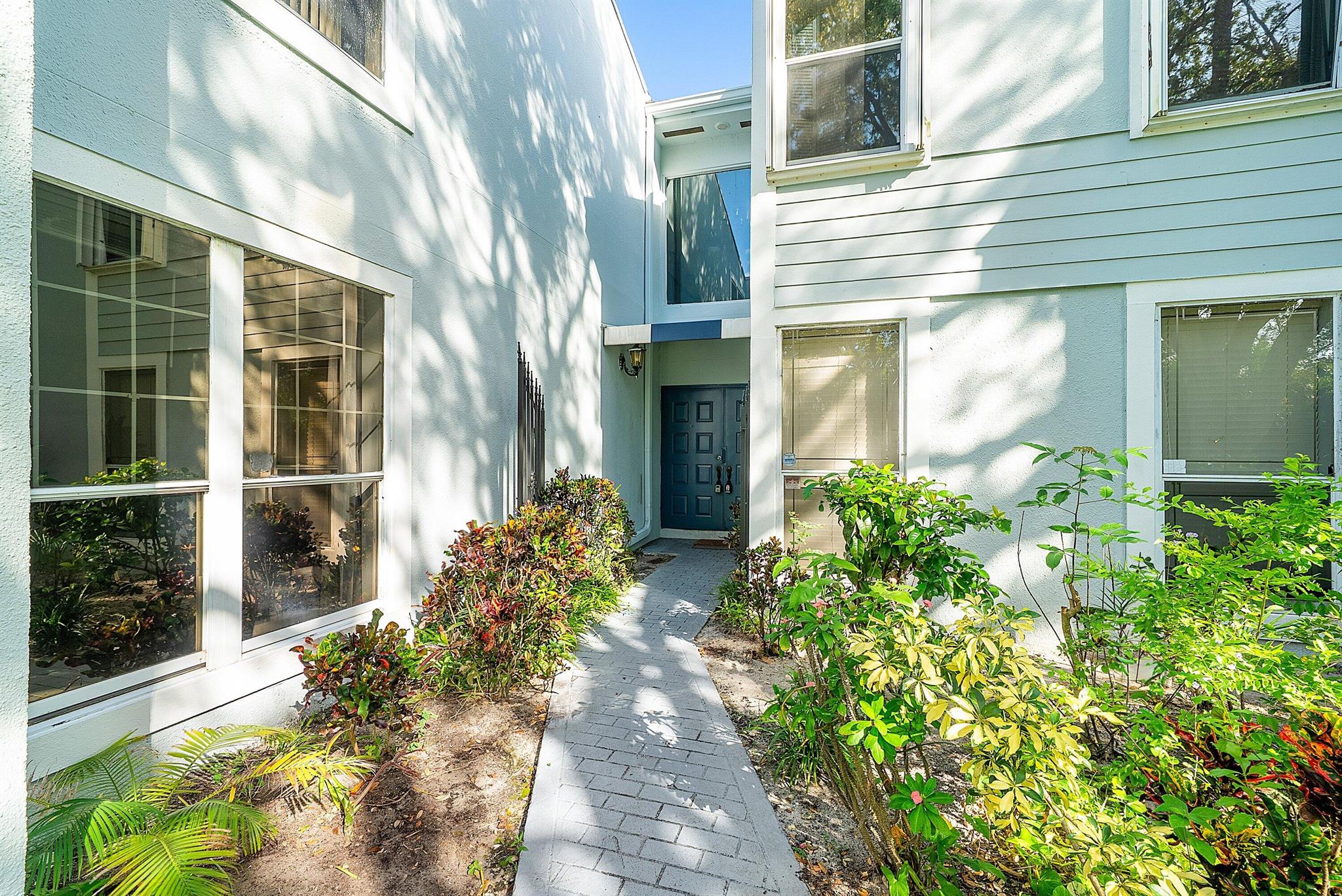 LAKES OF WOODHAVEN I AND - Residential Lease