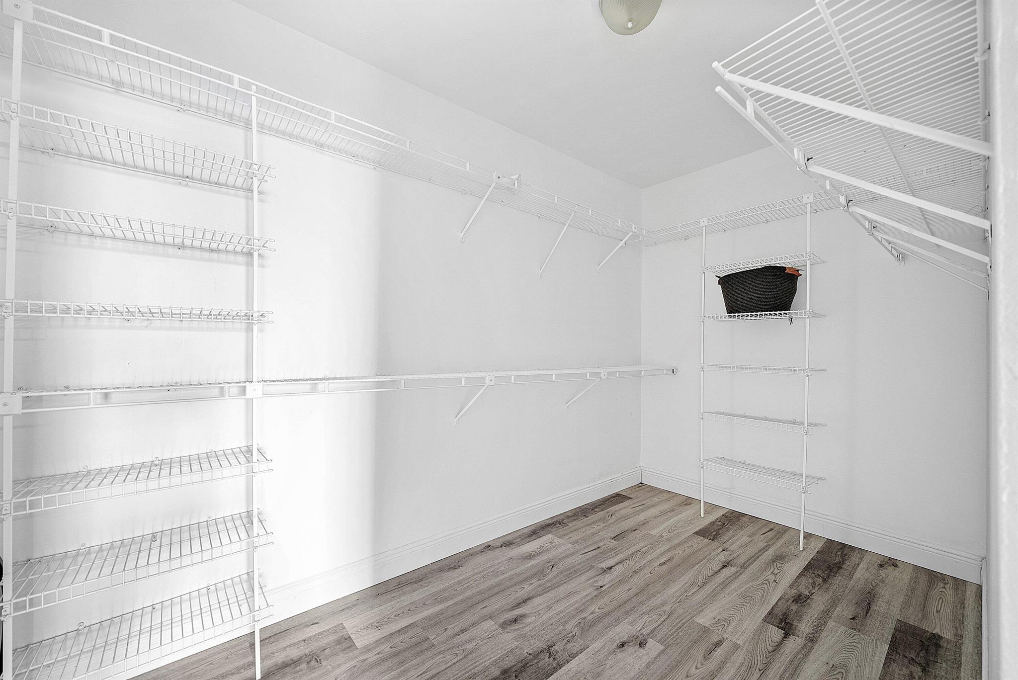 LAKES OF WOODHAVEN I AND - Residential Lease