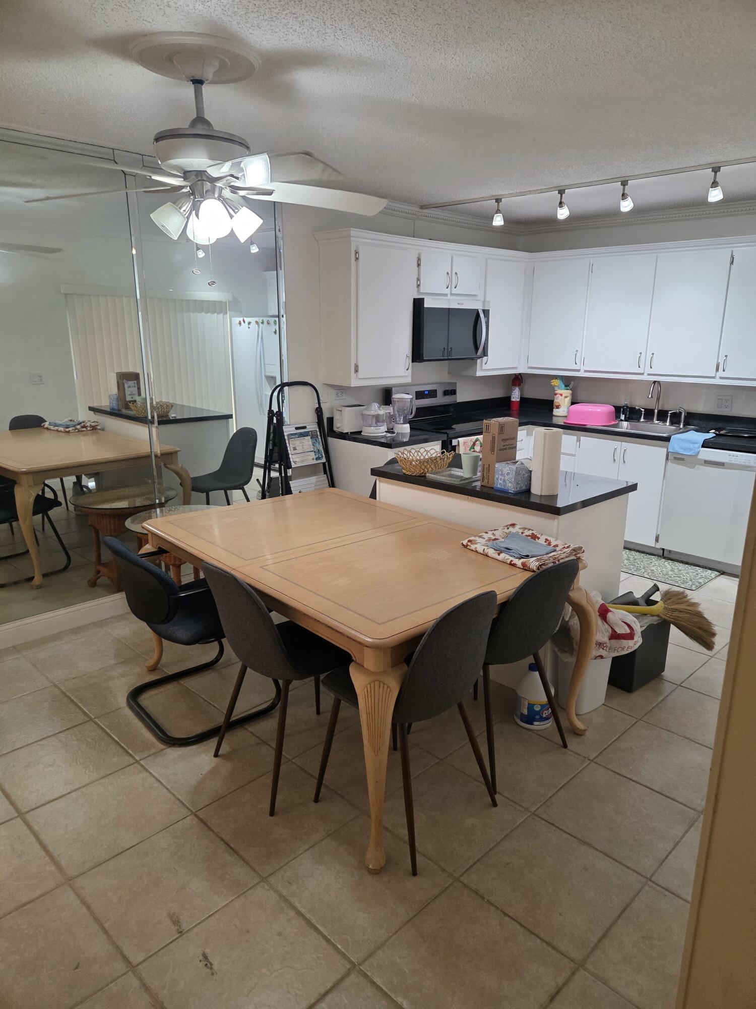 EMBASSY PARK CONDO - Residential