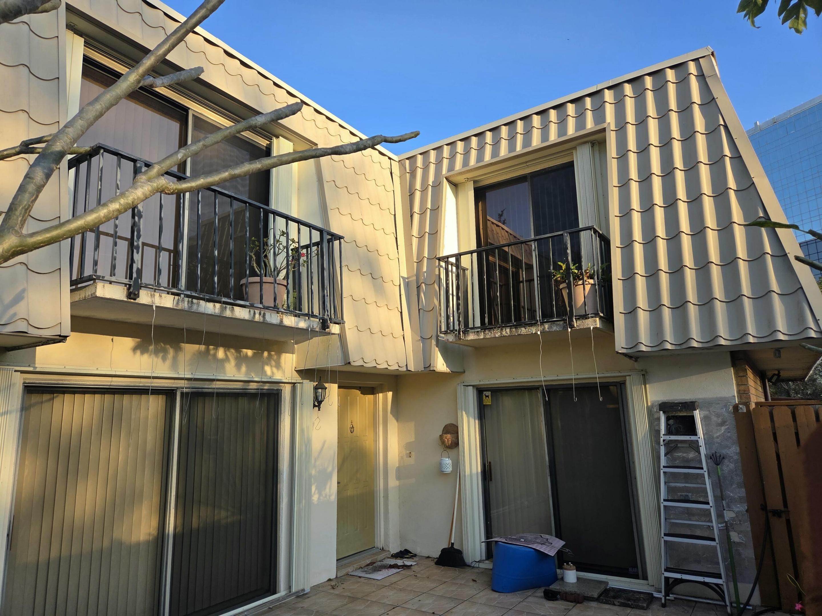 1700 Embassy Drive 512