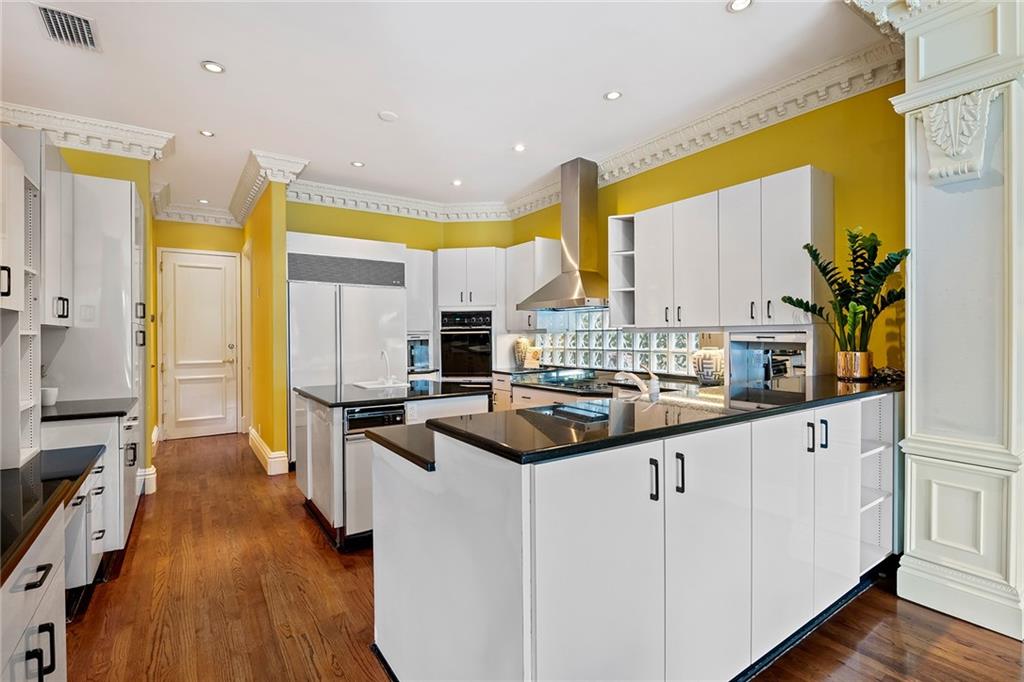 RIO VISTA ISLES - Residential