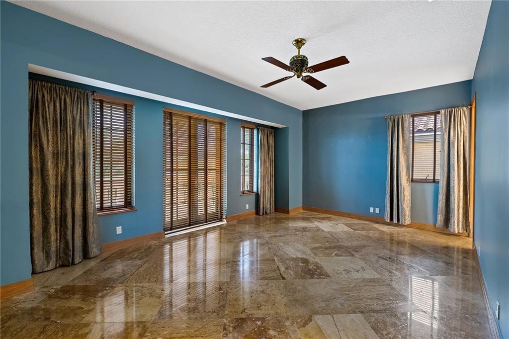 RIO VISTA ISLES - Residential