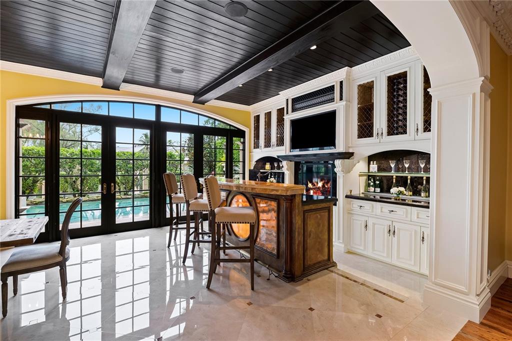 RIO VISTA ISLES - Residential