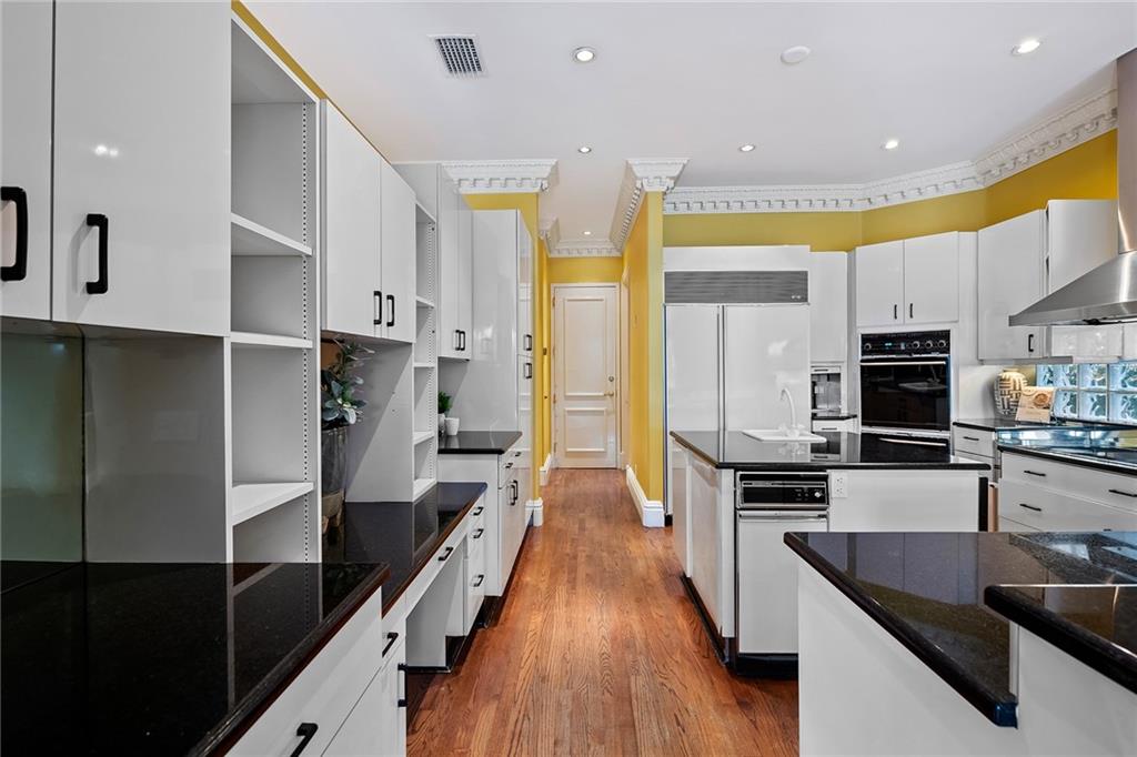 RIO VISTA ISLES - Residential