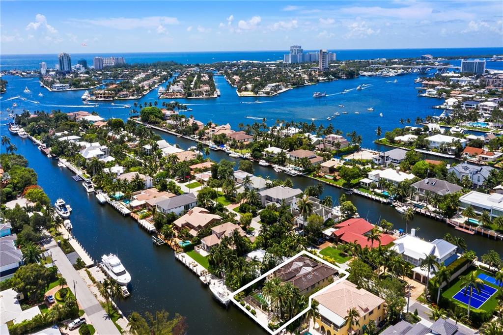 RIO VISTA ISLES - Residential