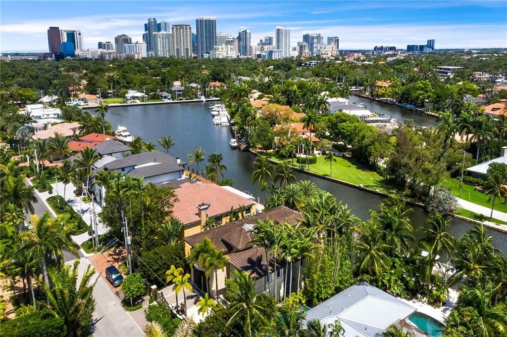 RIO VISTA ISLES - Residential