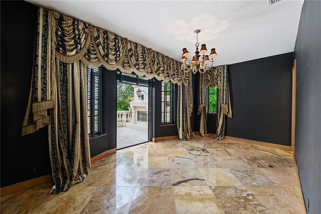 RIO VISTA ISLES - Residential