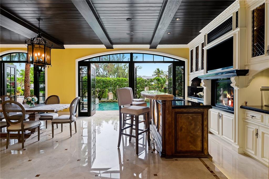 RIO VISTA ISLES - Residential