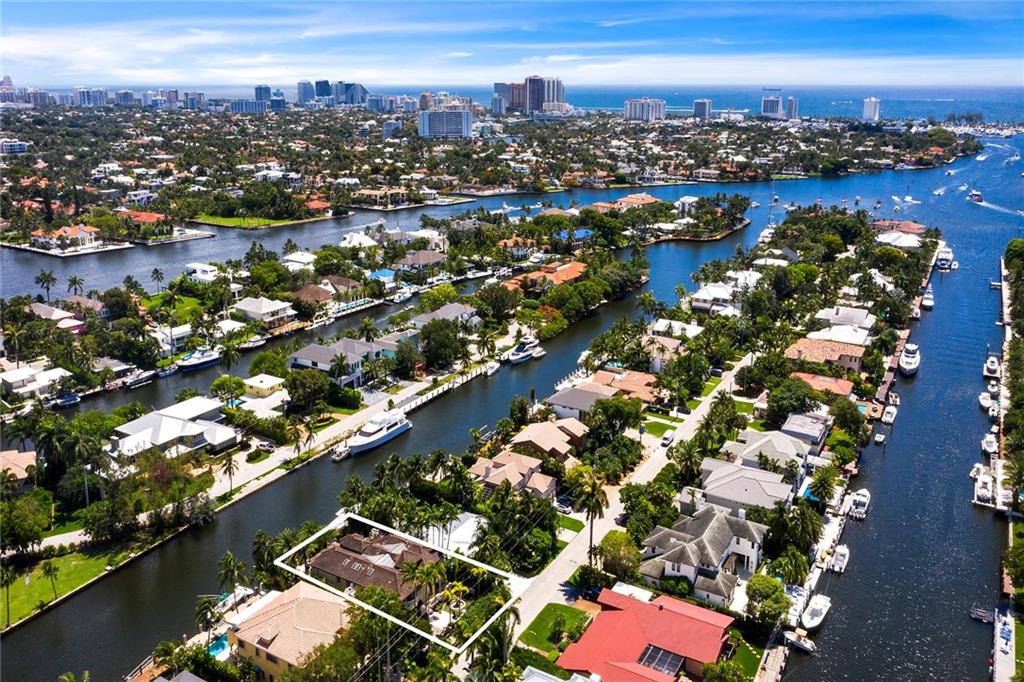 RIO VISTA ISLES - Residential