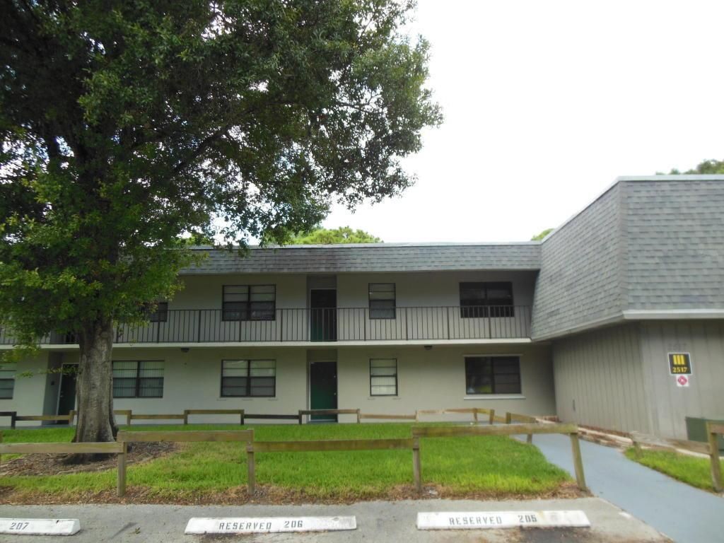 Photo of 2517 S 17th Street #107, Fort Pierce, FL 34982 (MLS # R10931798)