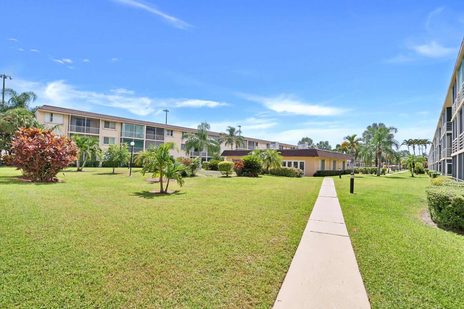 LIGHTHOUSE POINT PLAZA CONDO - Residential