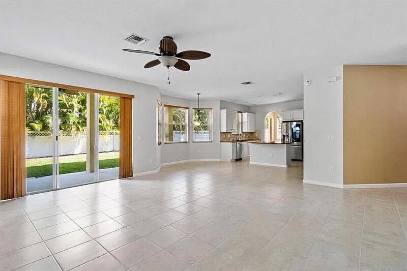 MADISON GREEN 1 - Residential