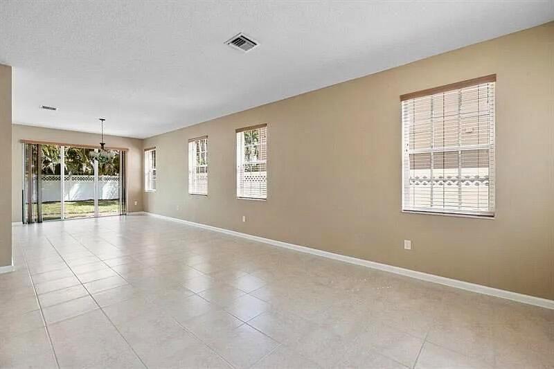 MADISON GREEN 1 - Residential