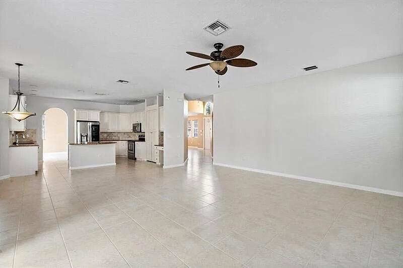 MADISON GREEN 1 - Residential