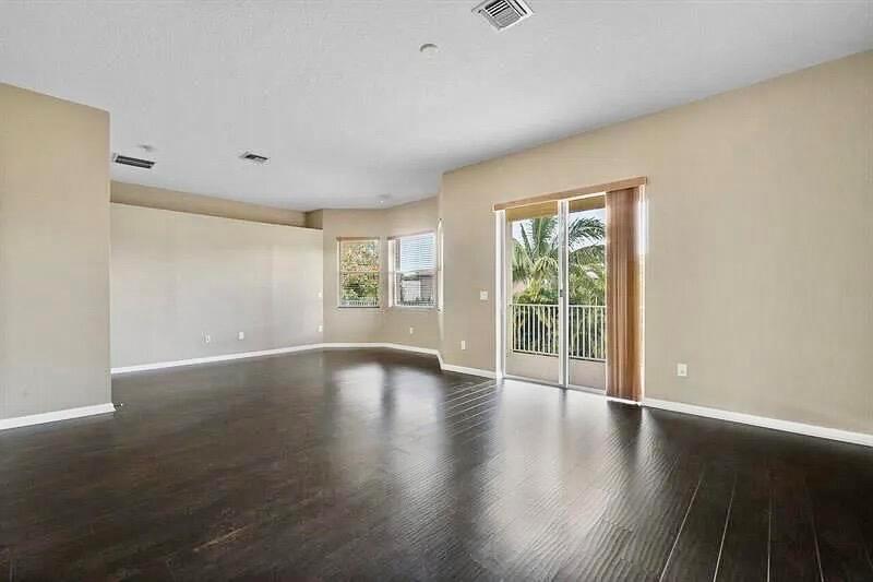 MADISON GREEN 1 - Residential