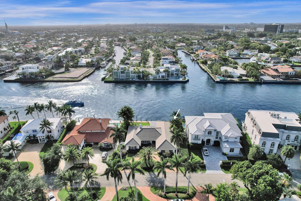 Photo of 7 Saranac Road, Sea Ranch Lakes, FL 33308 (MLS # B26014128)