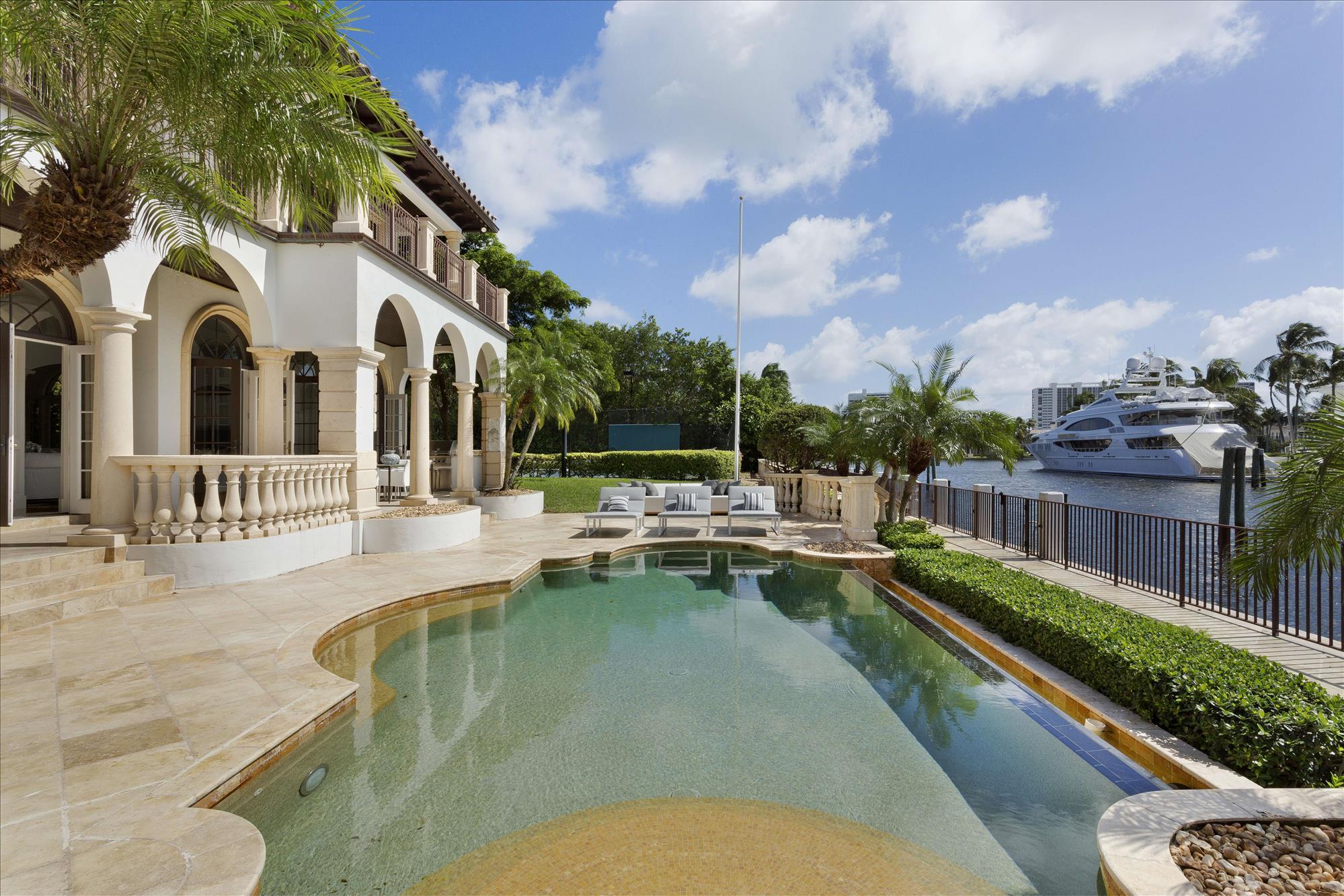 Royal Palm Yacht and Coun - Residential