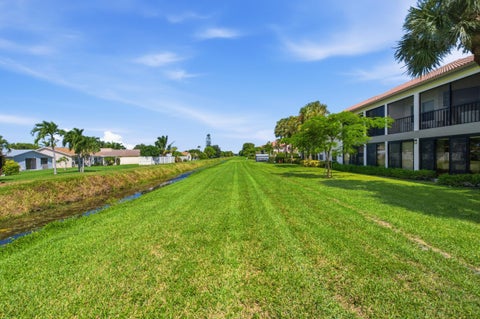 Tiny photo for 5219 EUROPA Drive #E, Boynton Beach, FL 33437 (MLS # B26070213)