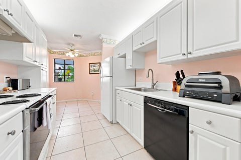 Tiny photo for 5219 EUROPA Drive #E, Boynton Beach, FL 33437 (MLS # B26070213)