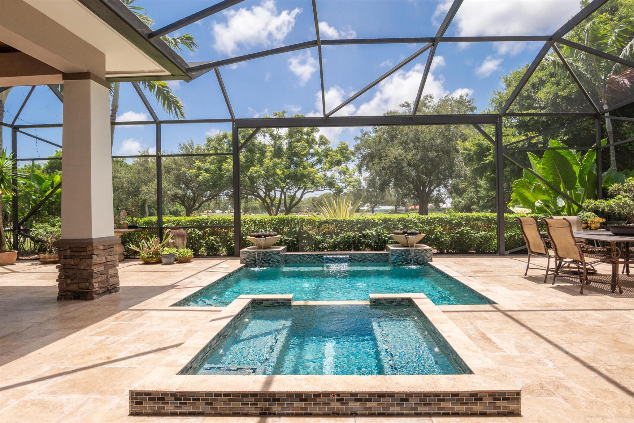 YACHT & COUNTRY CLUB OF S - Residential