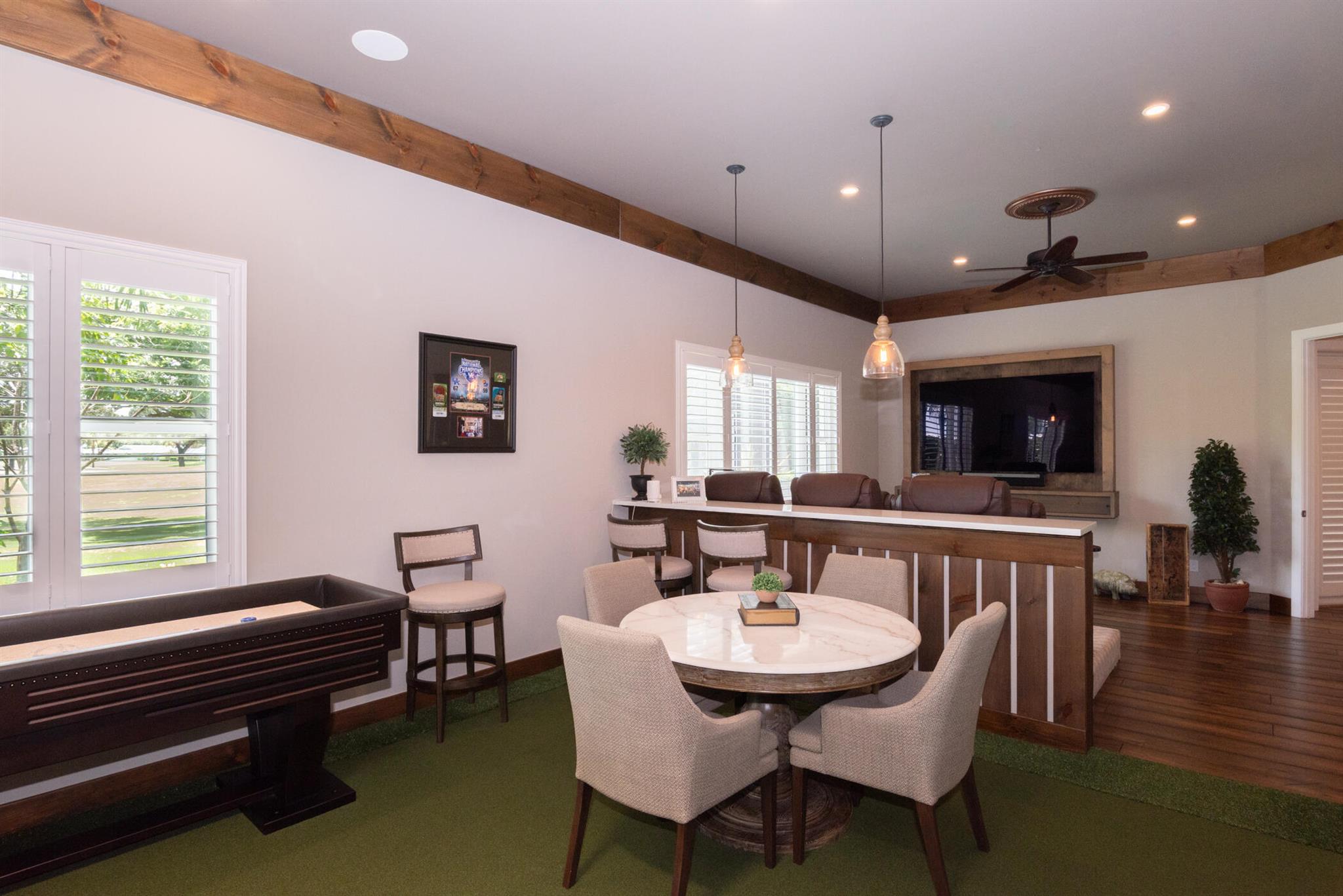 YACHT & COUNTRY CLUB OF S - Residential