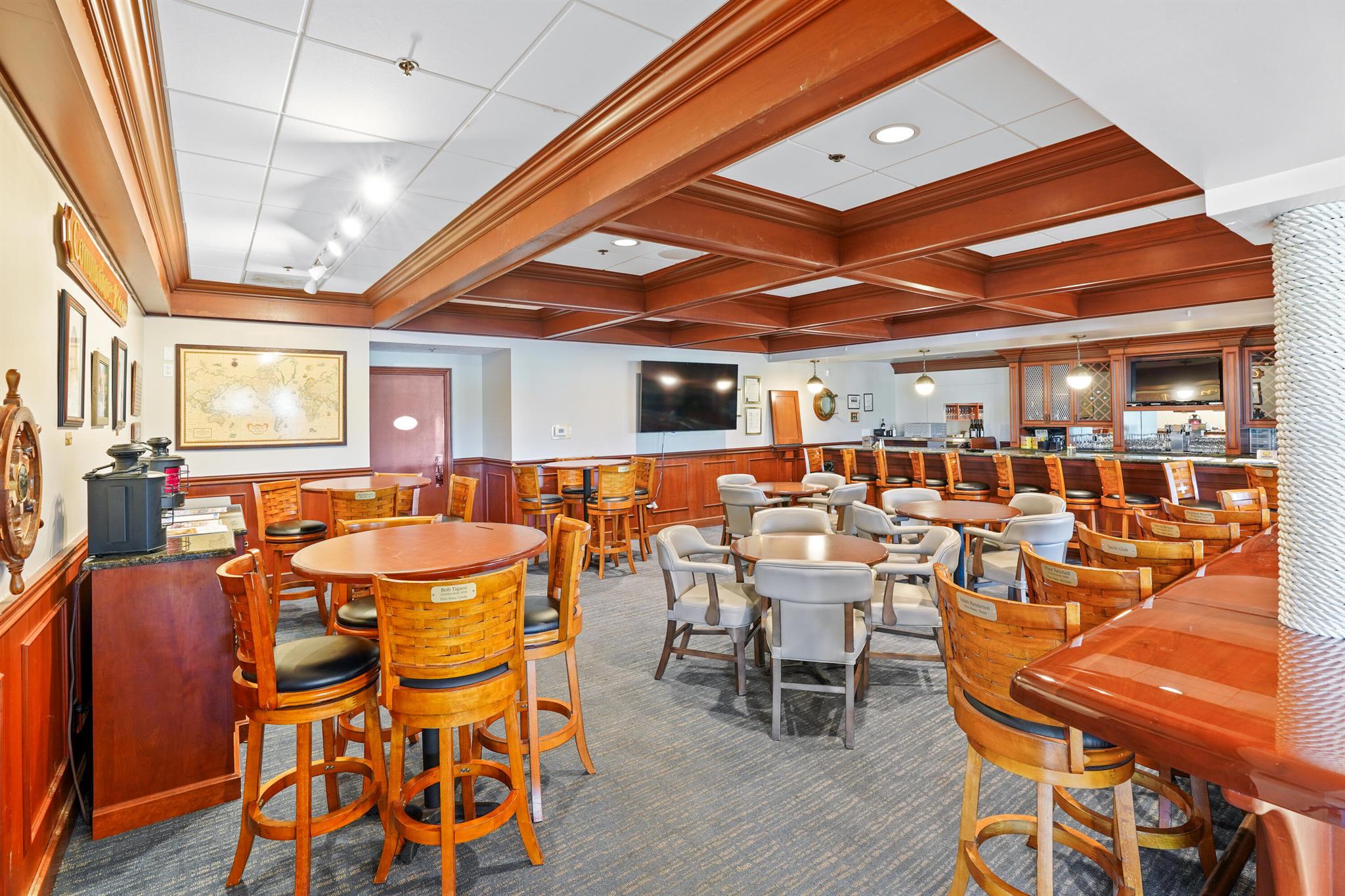 YACHT & COUNTRY CLUB OF S - Residential