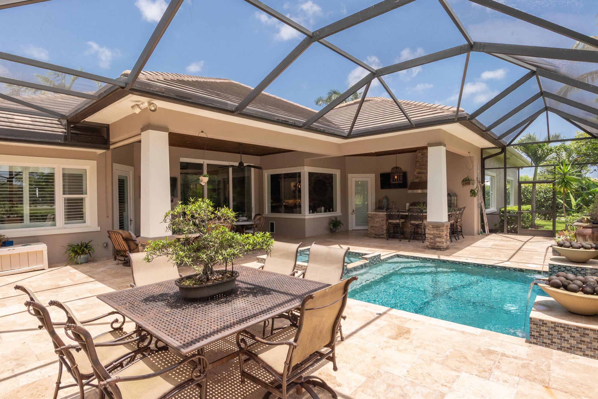 YACHT & COUNTRY CLUB OF S - Residential