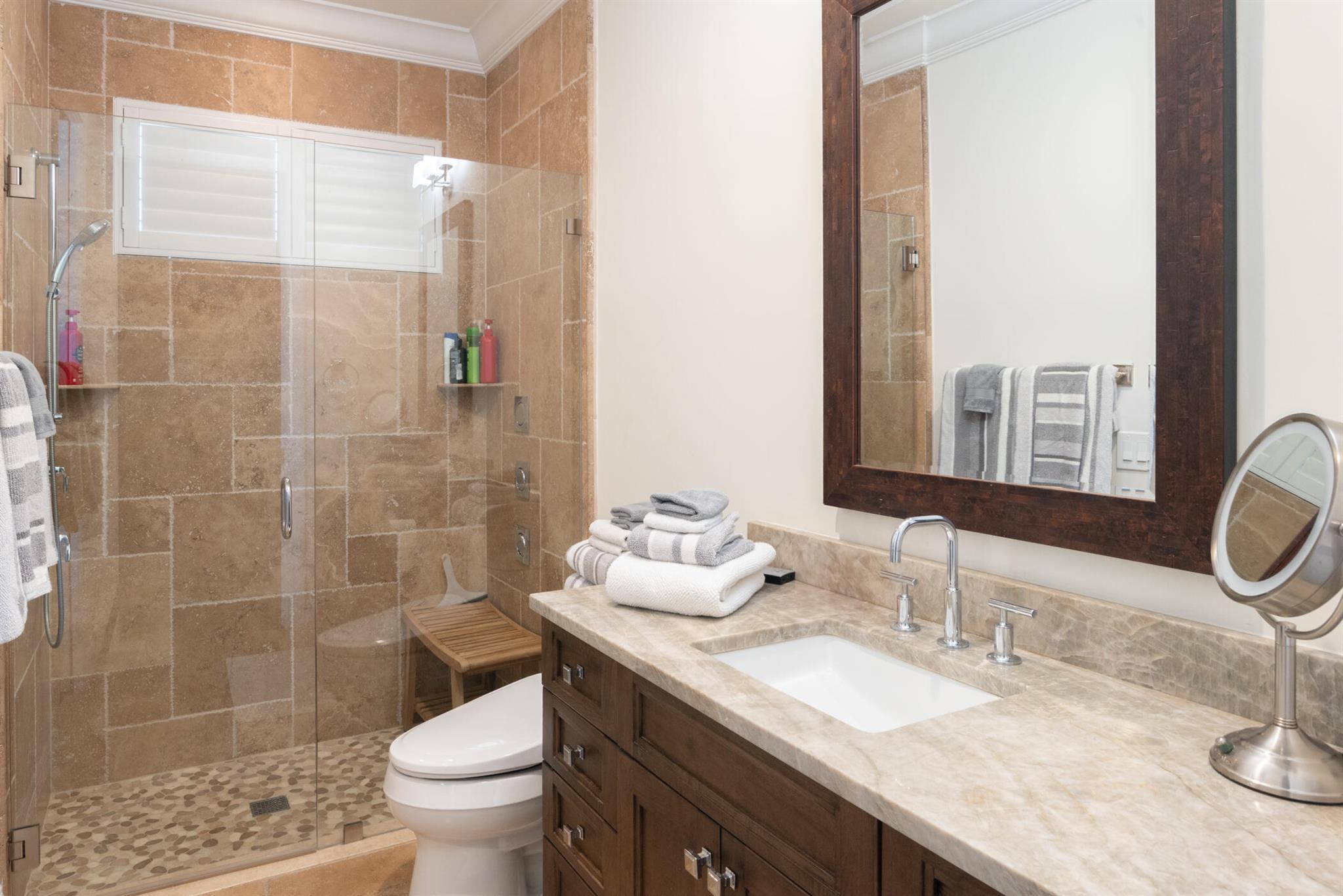 YACHT & COUNTRY CLUB OF S - Residential