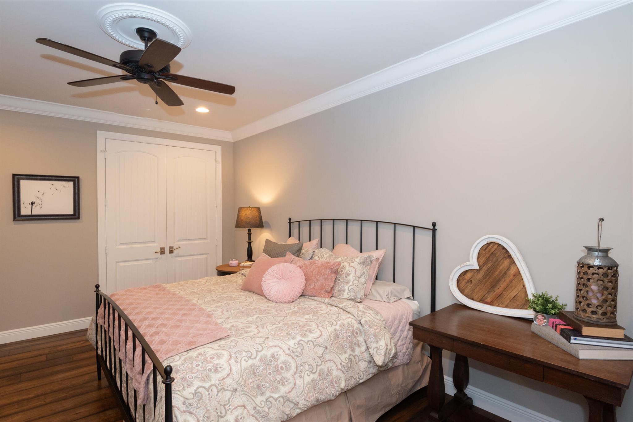 YACHT & COUNTRY CLUB OF S - Residential