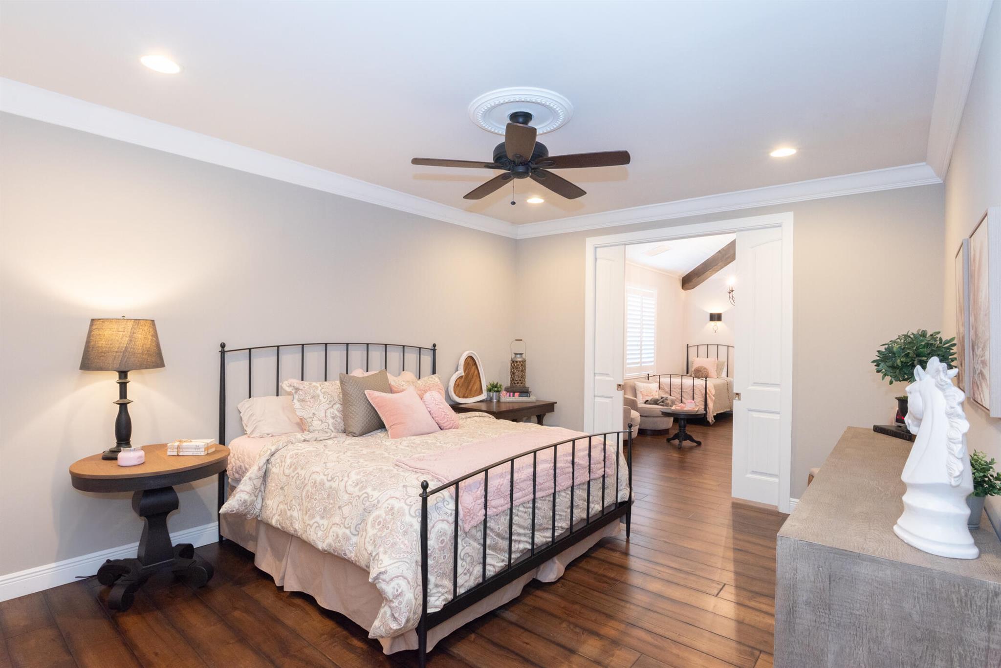 YACHT & COUNTRY CLUB OF S - Residential