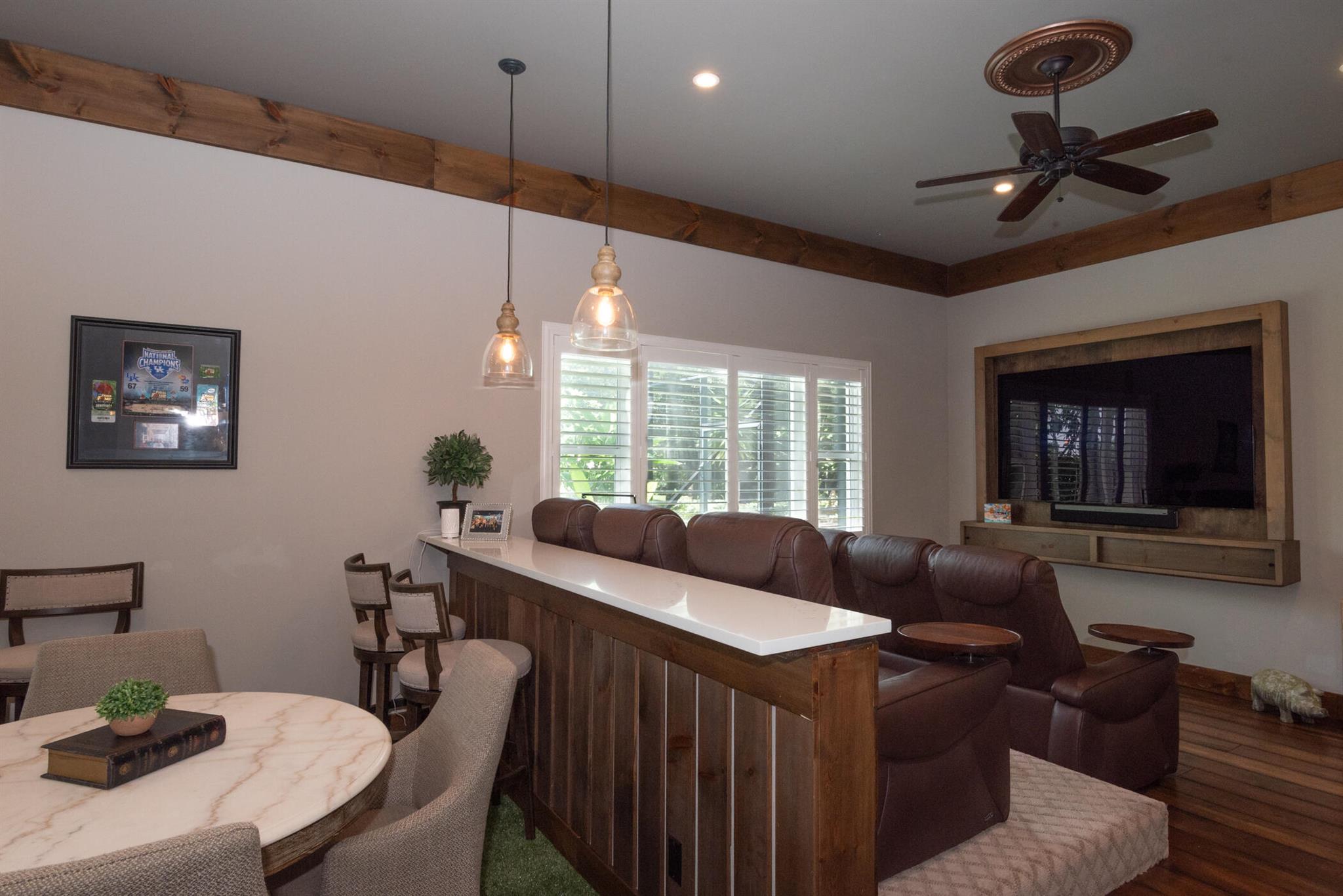 YACHT & COUNTRY CLUB OF S - Residential