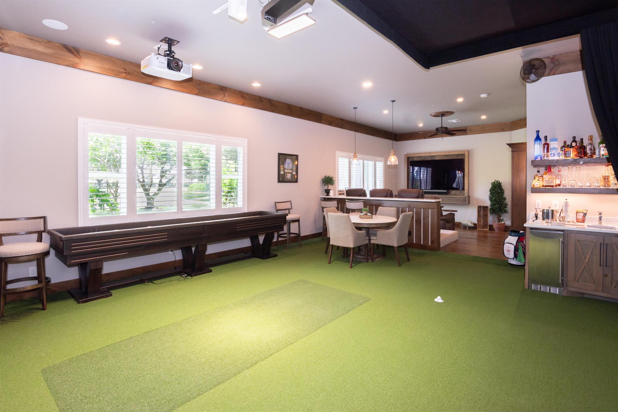 YACHT & COUNTRY CLUB OF S - Residential