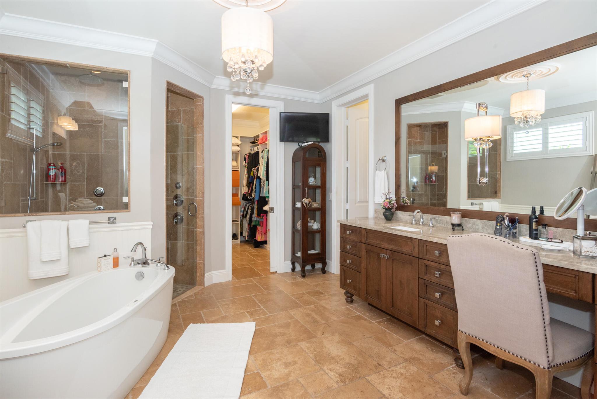 YACHT & COUNTRY CLUB OF S - Residential