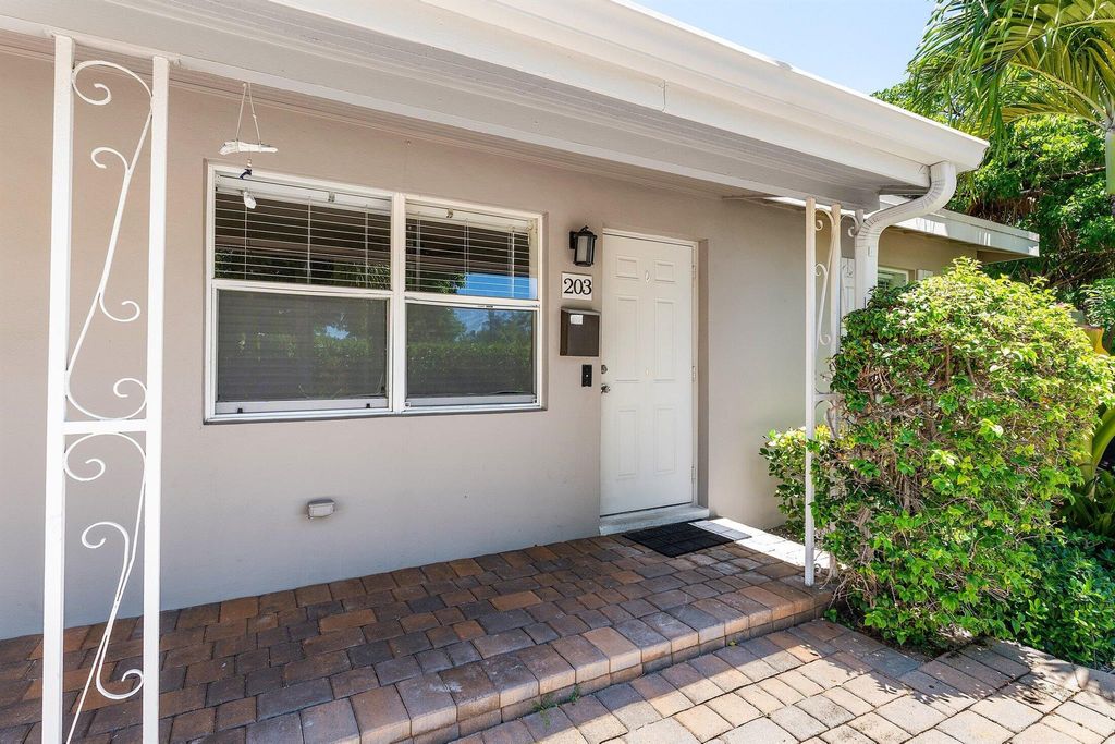 Photo of 201 George Bush Boulevard #203, Delray Beach, FL 33444 (MLS # R11111935)