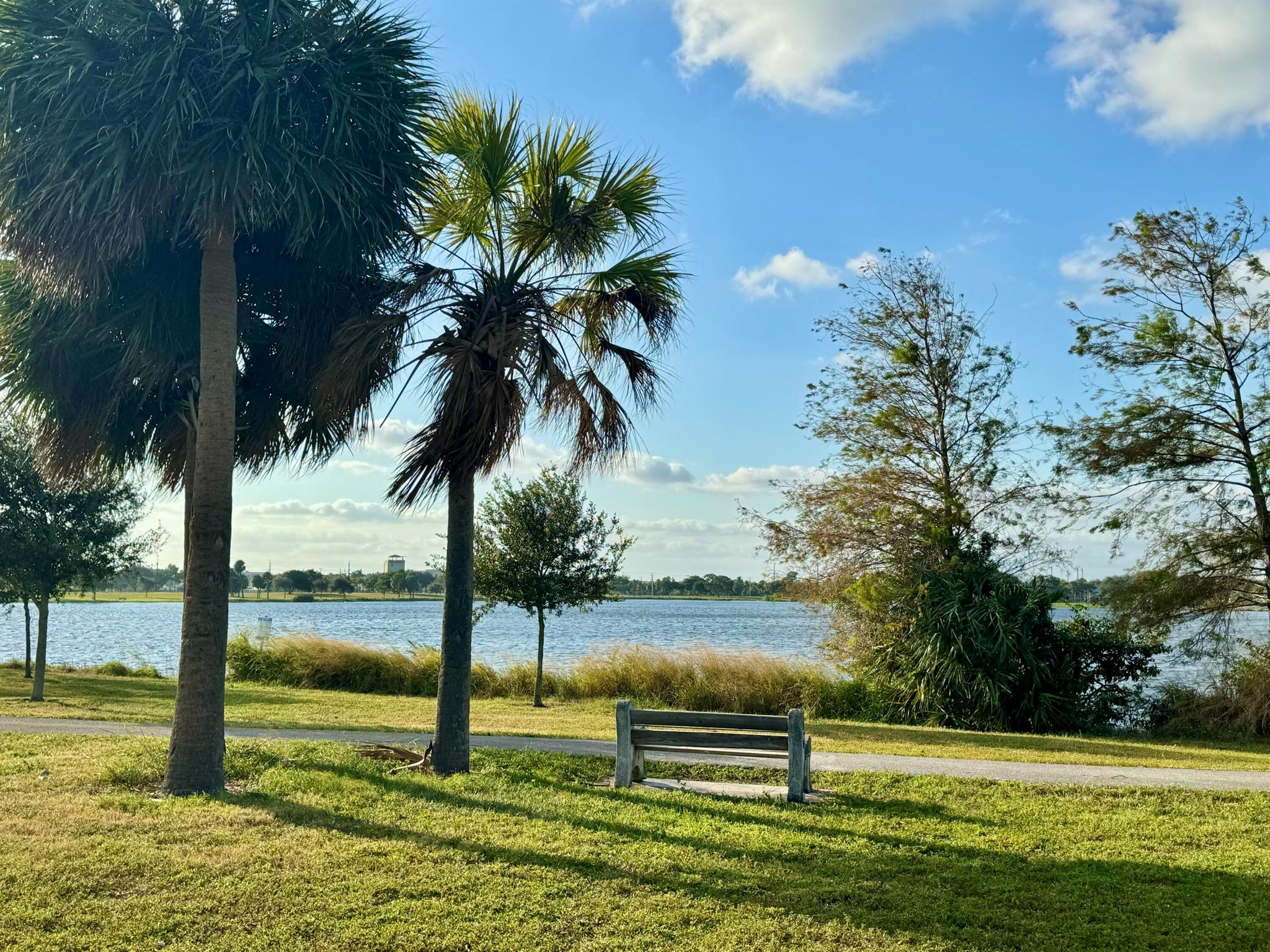 LAKESIDE POINT APT 6 COND - Residential Lease