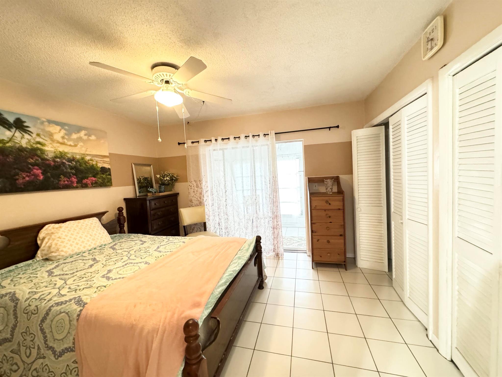 LAKESIDE POINT APT 6 COND - Residential Lease