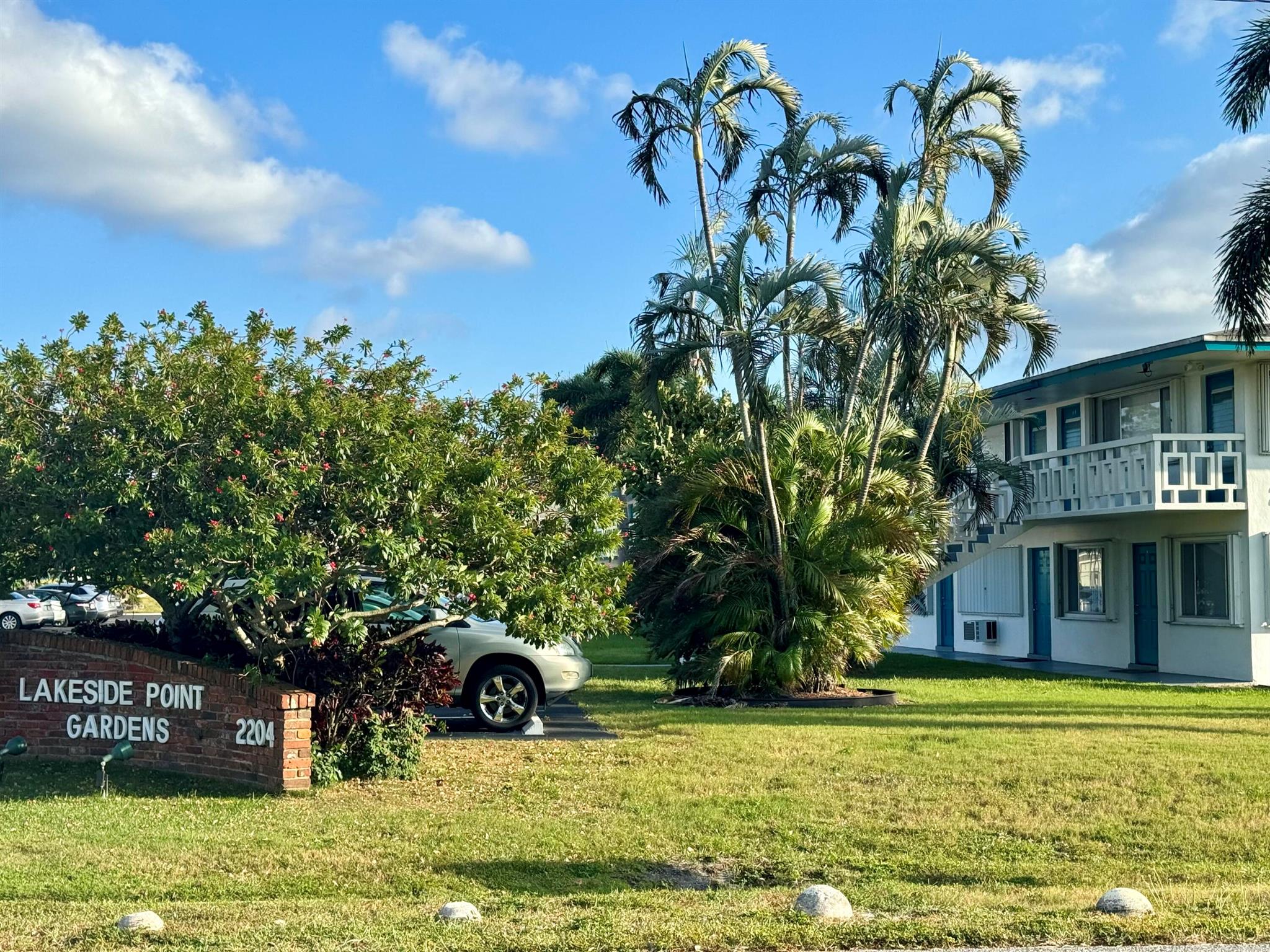 LAKESIDE POINT APT 6 COND - Residential Lease