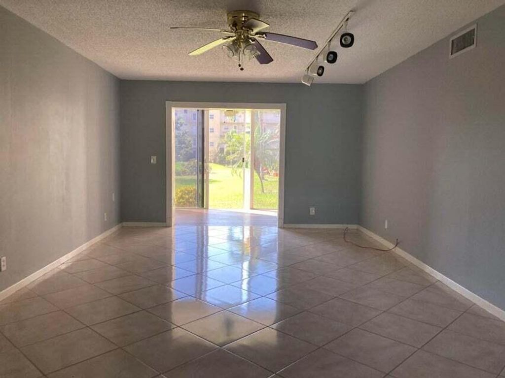 Photo of 300 NE 26th Avenue NE #1040, Boynton Beach, FL 33435 (MLS # B26009801)