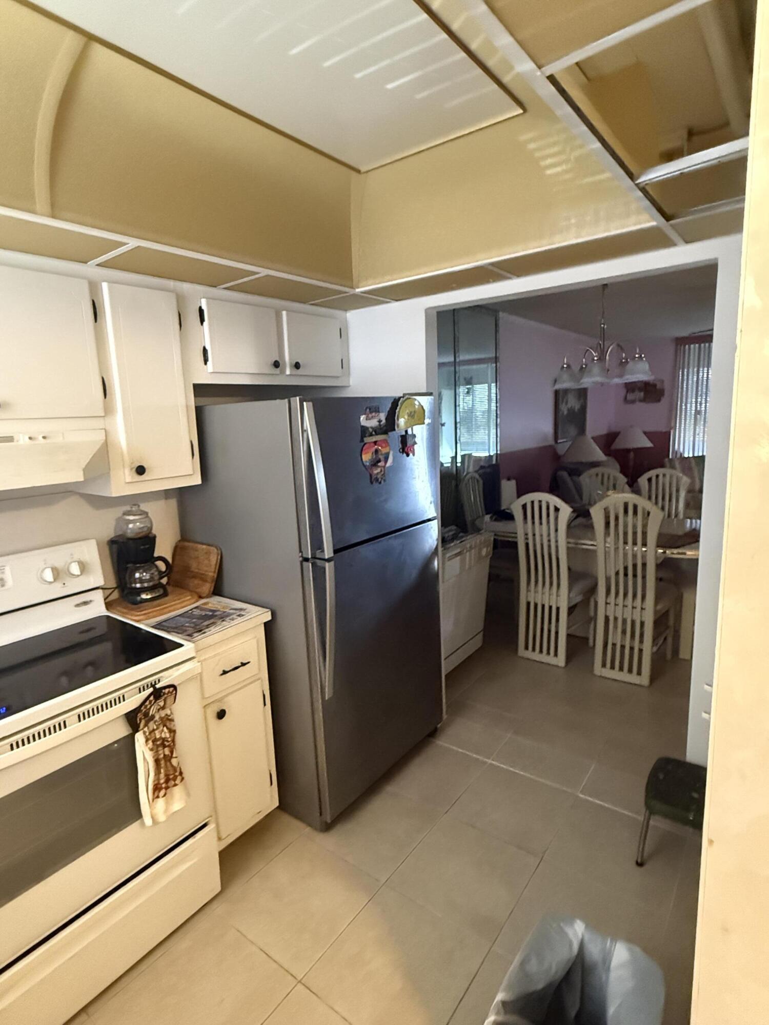 SUNRISE LAKES 31 CONDO - Residential