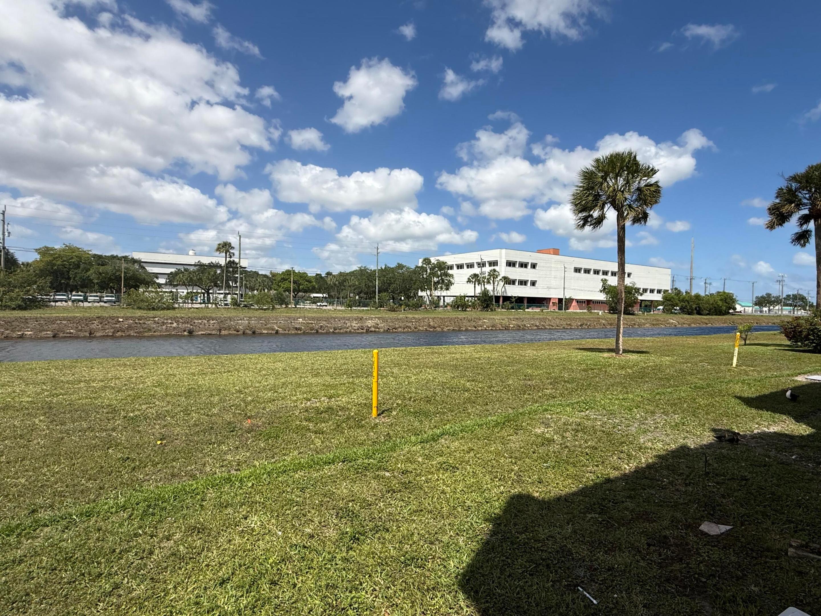SUNRISE LAKES 31 CONDO - Residential