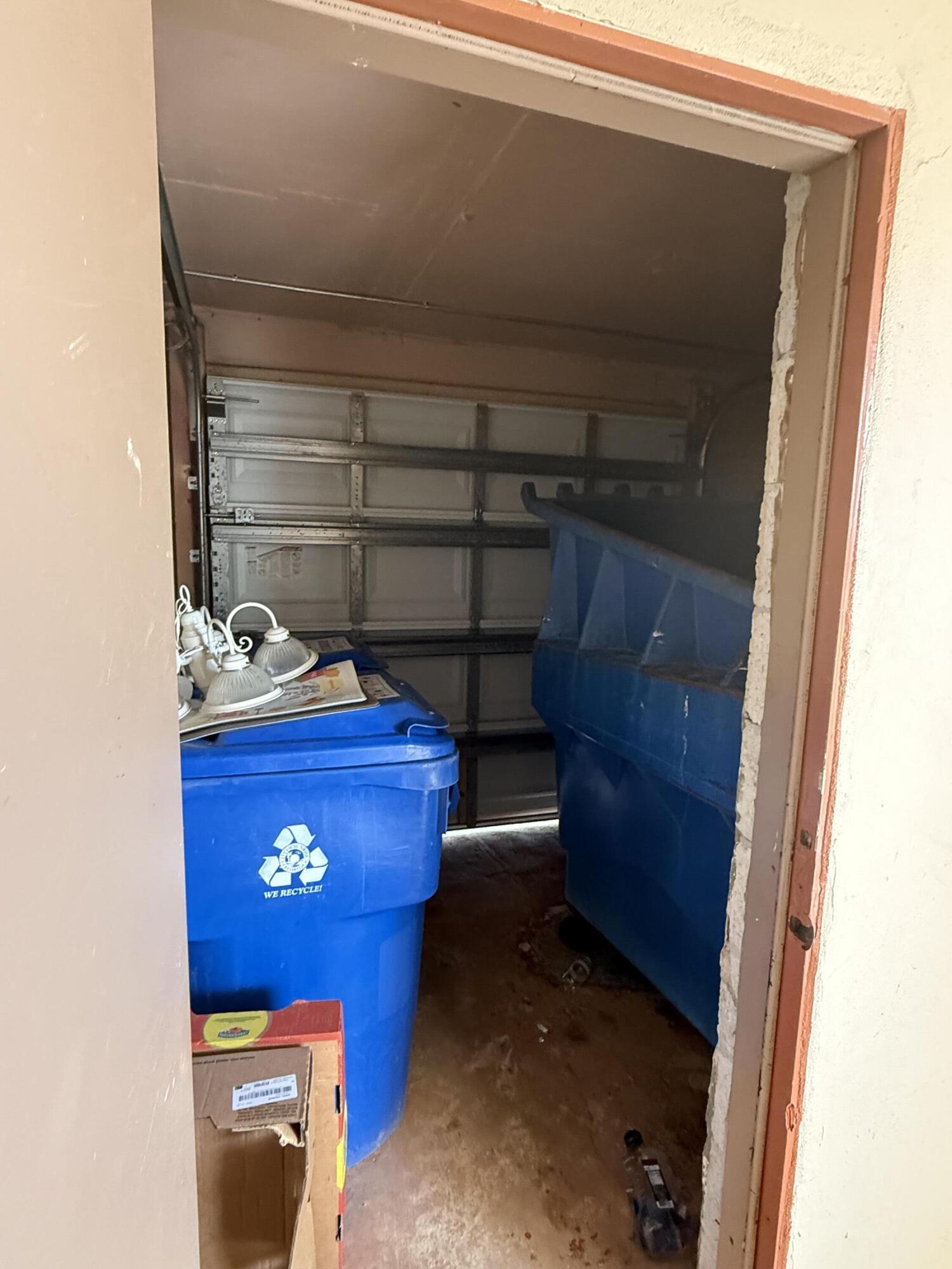 SUNRISE LAKES 31 CONDO - Residential